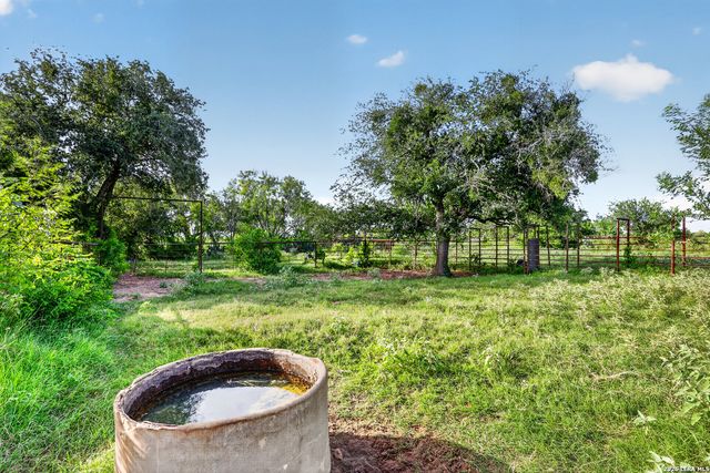457 County Road 410, Stockdale, TX 78160