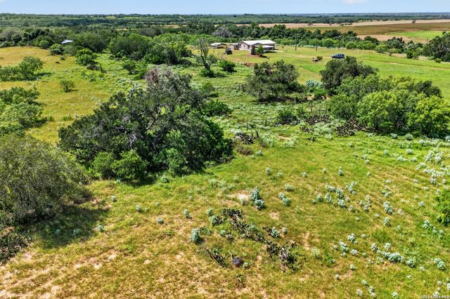 457 County Road 410, Stockdale, TX 78160