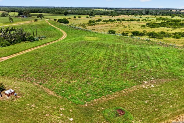 457 County Road 410, Stockdale, TX 78160