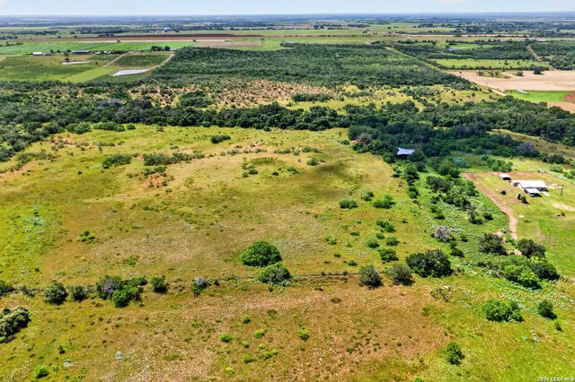 457 County Road 410, Stockdale, TX 78160