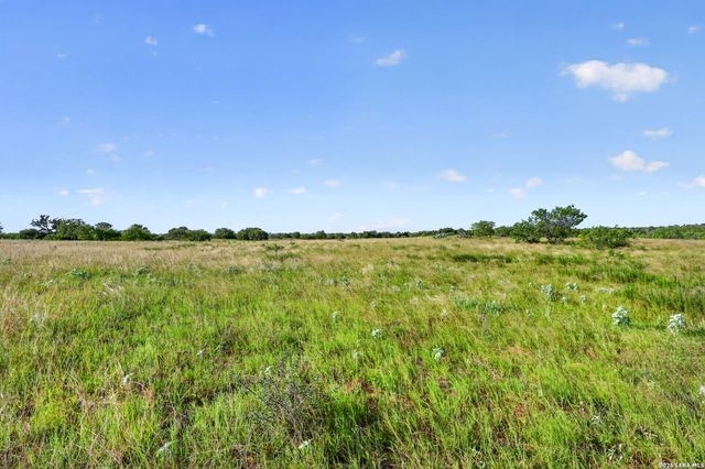 457 County Road 410, Stockdale, TX 78160