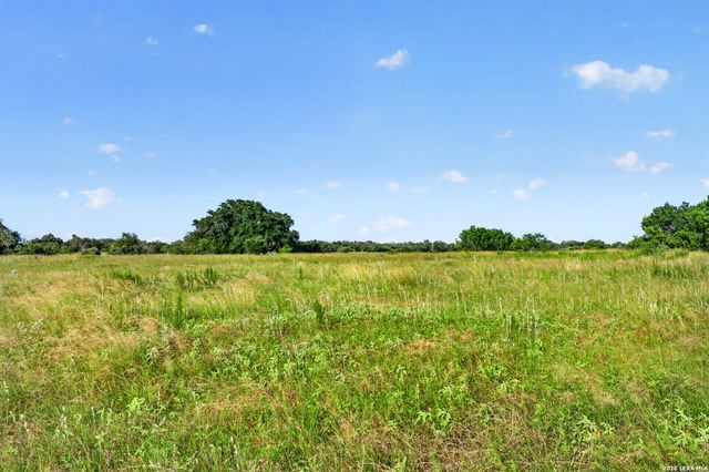 457 County Road 410, Stockdale, TX 78160