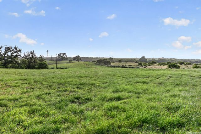 457 County Road 410, Stockdale, TX 78160