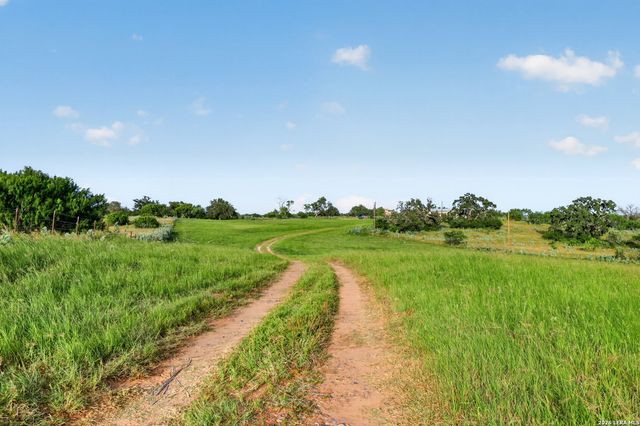 457 County Road 410, Stockdale, TX 78160