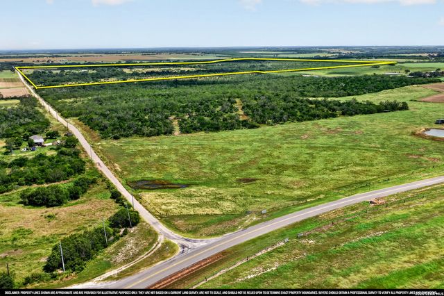 457 County Road 410, Stockdale, TX 78160