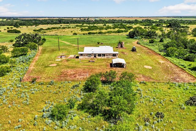 457 County Road 410, Stockdale, TX 78160