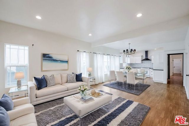 6110 N De Longpre Avenue, Los Angeles, CA 90028