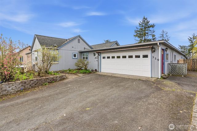 319 N 3rd Street, Kalama, WA 98625