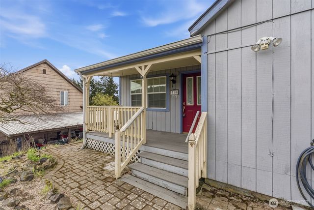319 N 3rd Street, Kalama, WA 98625
