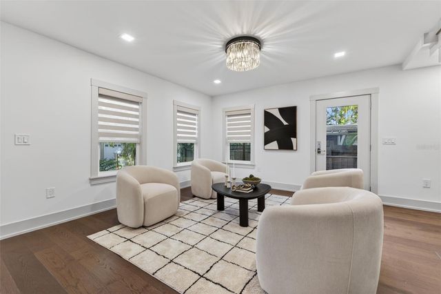 124 19TH AVENUE N, St Petersburg, FL 33704