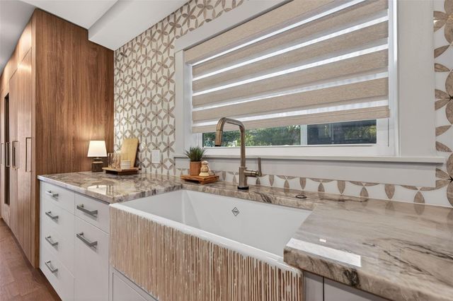 124 19TH AVENUE N, St Petersburg, FL 33704