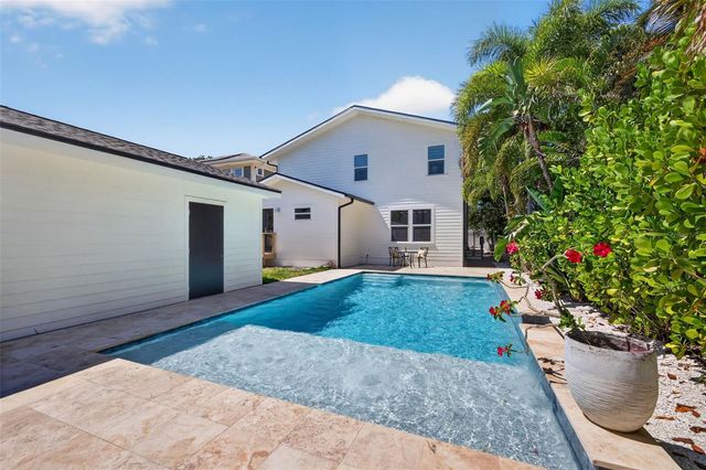 124 19TH AVENUE N, St Petersburg, FL 33704