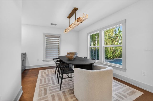 124 19TH AVENUE N, St Petersburg, FL 33704