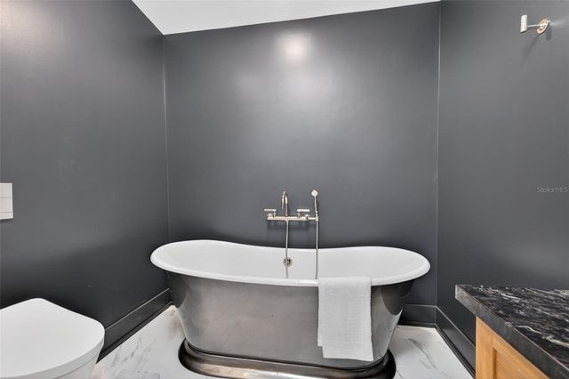 124 19TH AVENUE N, St Petersburg, FL 33704