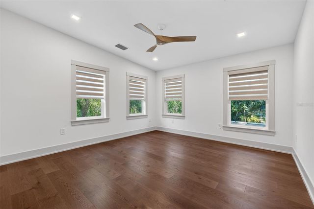 124 19TH AVENUE N, St Petersburg, FL 33704