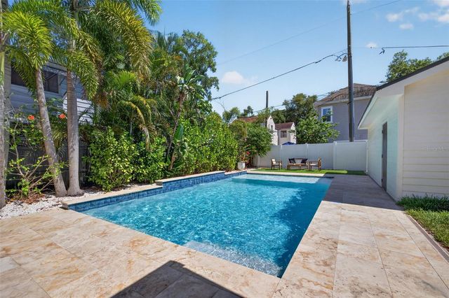 124 19TH AVENUE N, St Petersburg, FL 33704