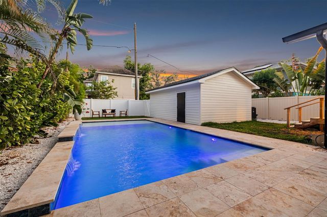 124 19TH AVENUE N, St Petersburg, FL 33704
