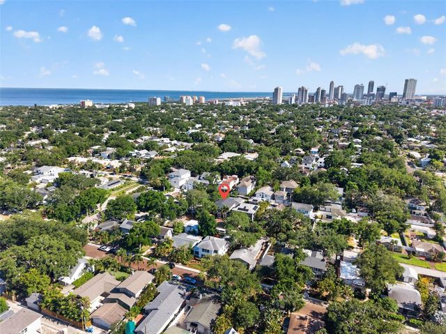 124 19TH AVENUE N, St Petersburg, FL 33704
