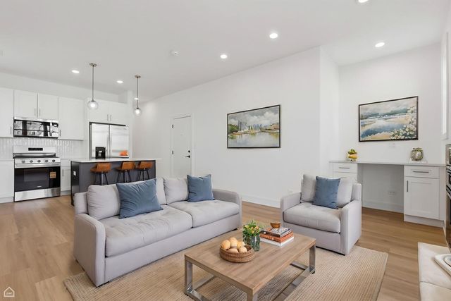 4841 S Prairie Avenue 3, Chicago, IL 60615