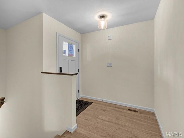 1079 Black Bear Drive, House Springs, MO 63051