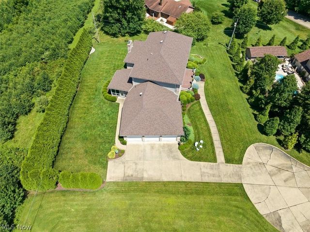 38 Silver Court, Vienna, WV 26105