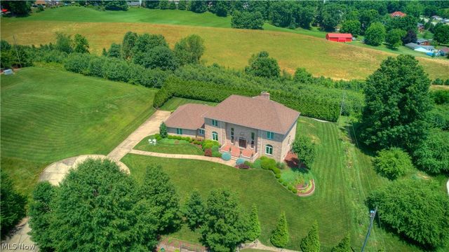 38 Silver Court, Vienna, WV 26105