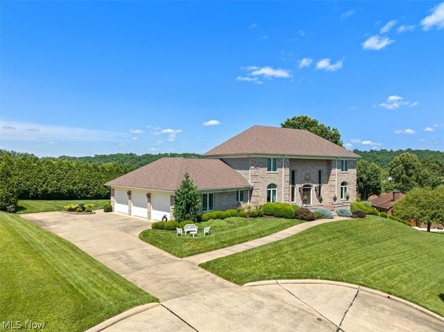 38 Silver Court, Vienna, WV 26105