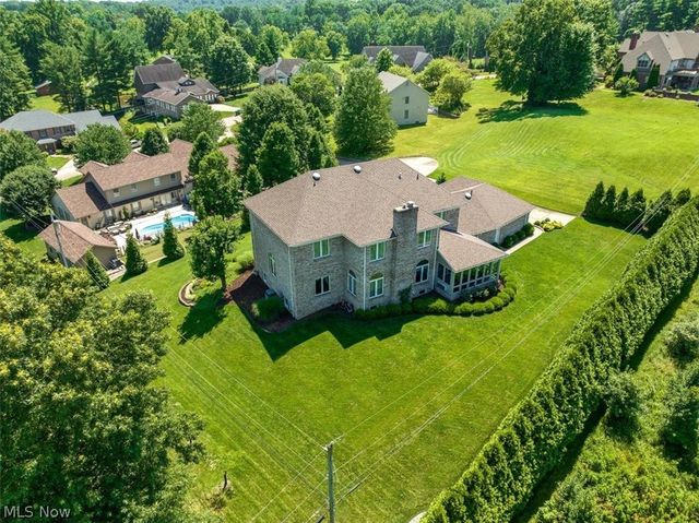 38 Silver Court, Vienna, WV 26105