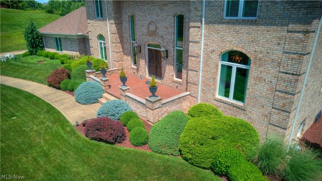 38 Silver Court, Vienna, WV 26105