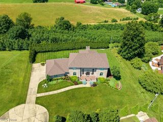 38 Silver Court, Vienna, WV 26105