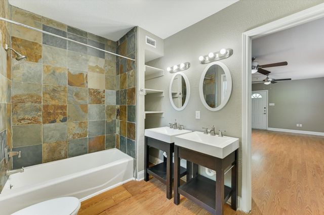 907 Chicon ST, Austin, TX 78702
