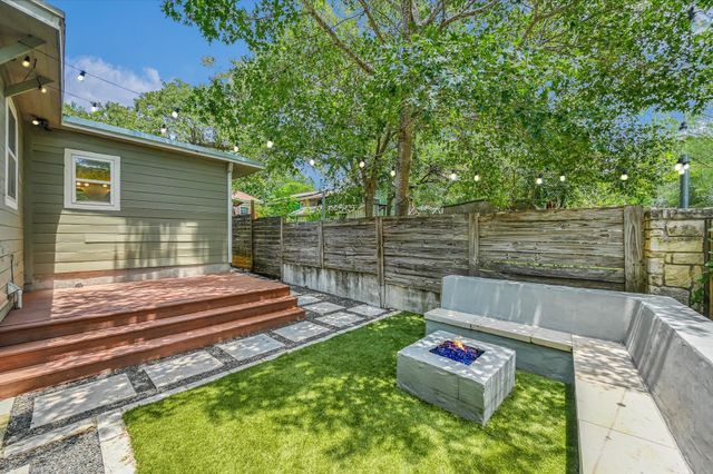 907 Chicon ST, Austin, TX 78702