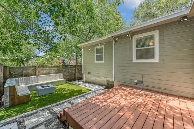 907 Chicon ST, Austin, TX 78702