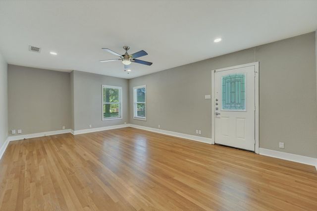 907 Chicon ST, Austin, TX 78702