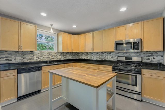 907 Chicon ST, Austin, TX 78702