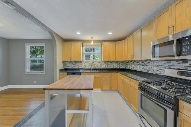 907 Chicon ST, Austin, TX 78702