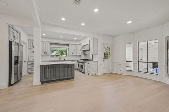 507 Commodore Way, Houston, TX 77079