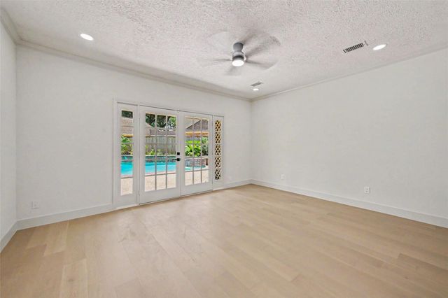 507 Commodore Way, Houston, TX 77079