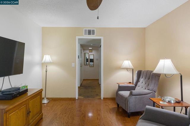 1869 Landana Dr, Concord, CA 94519