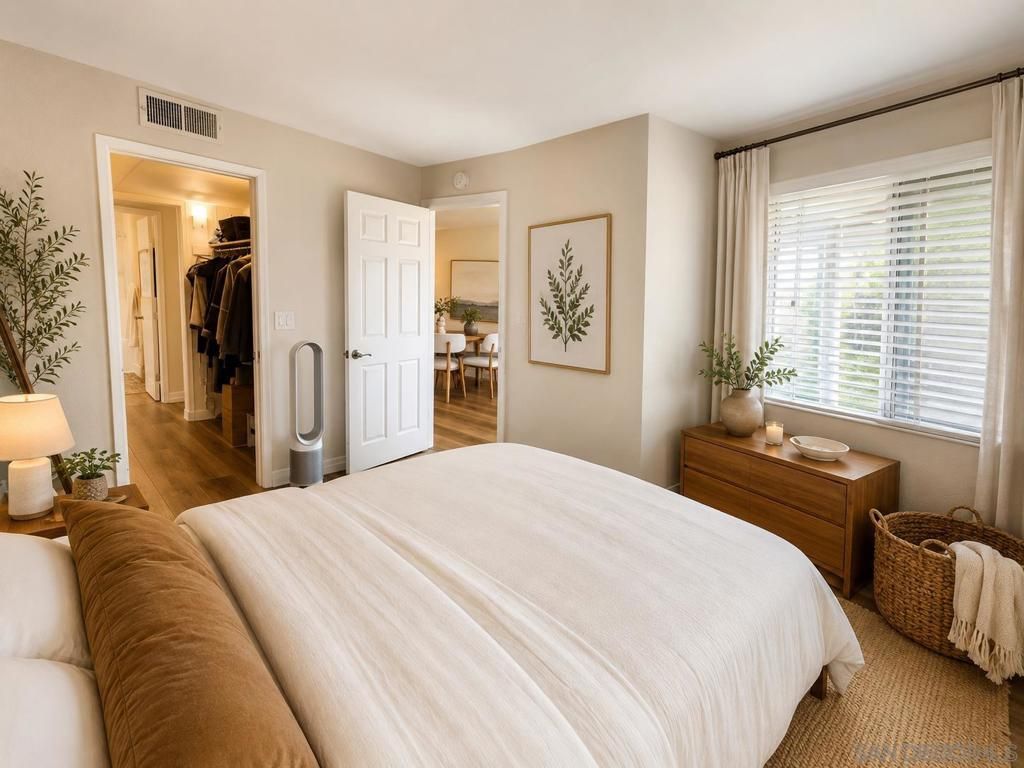 Image 4 of property listing at 5706 Baltimore 355, La Mesa, CA 91942