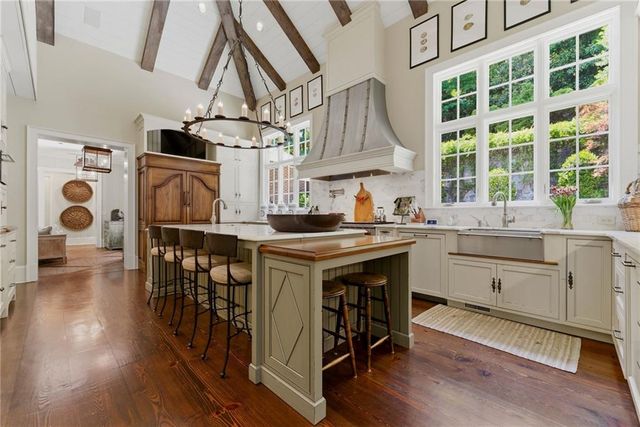 3275 Laramie Drive SE, Atlanta, GA 30339