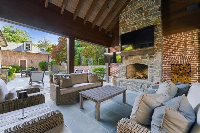 3275 Laramie Drive SE, Atlanta, GA 30339