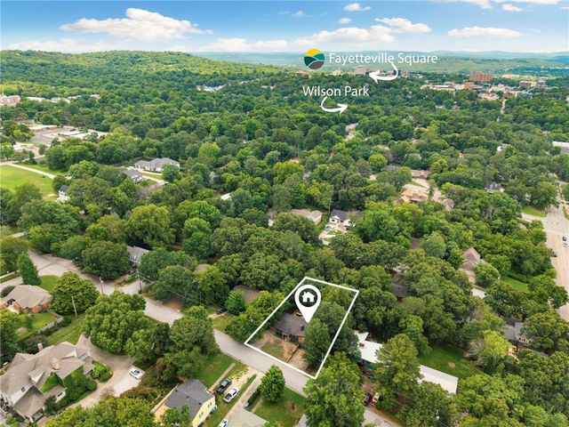 415 Holly Street, Fayetteville, AR 72703