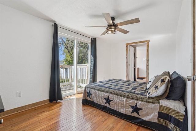 401 Brush Avenue, Urbana, IA 52345