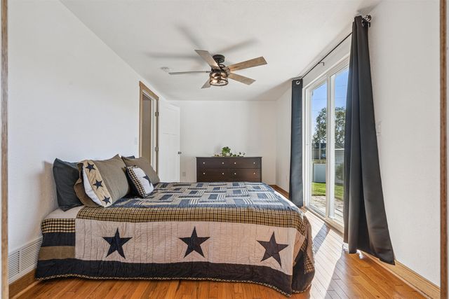 401 Brush Avenue, Urbana, IA 52345