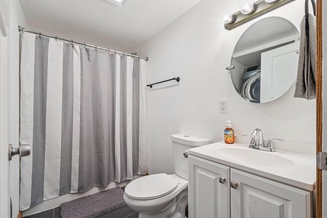 401 Brush Avenue, Urbana, IA 52345