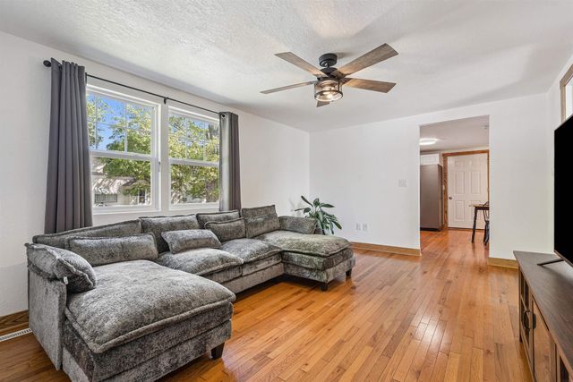 401 Brush Avenue, Urbana, IA 52345