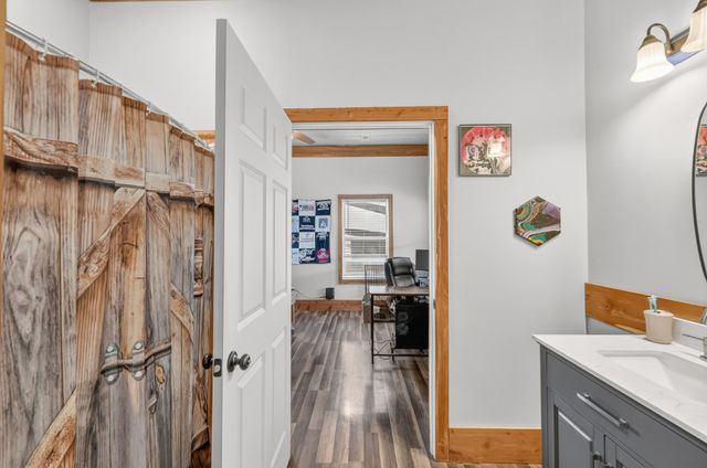 325 Freeman Ln, Hartsville, TN 37074