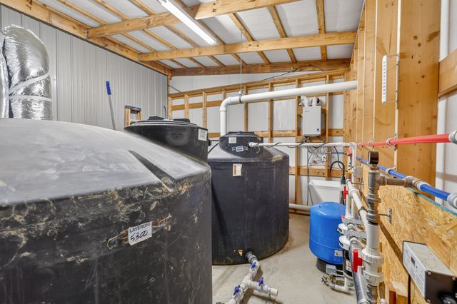 325 Freeman Ln, Hartsville, TN 37074