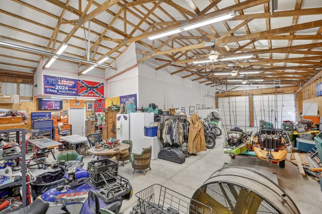 325 Freeman Ln, Hartsville, TN 37074